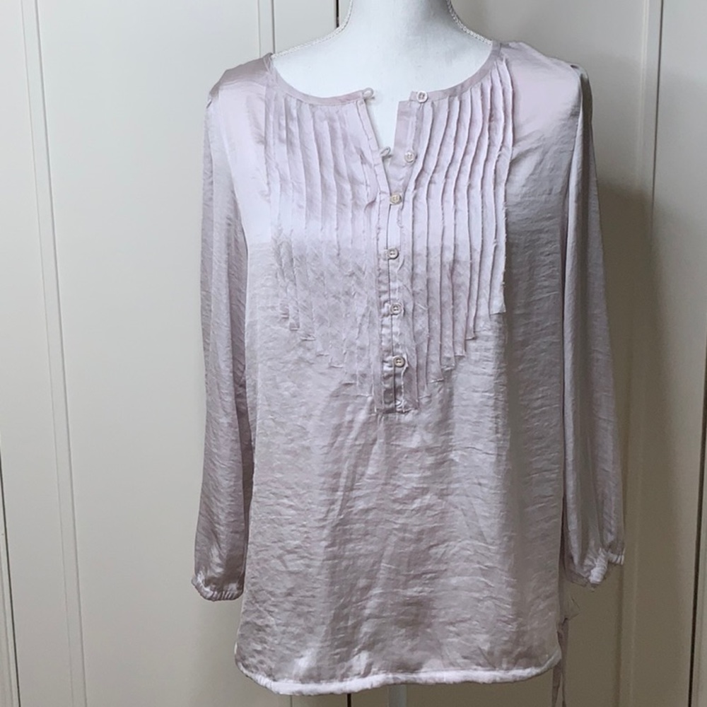 Gap Size M Blouse with cinch tie waist
